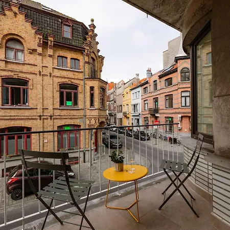 Apartment Casiola - Modern 3-bedroom With Family-friendly Touches Ostend
