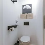 Casiola - Modern 3-bedroom With Family-friendly Touches Apartment