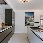 Apartment Casiola - Modern 3-bedroom With Family-friendly Touches Ostend