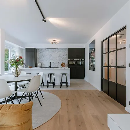 Casiola - Modern 3-bedroom With Family-friendly Touches * Oostende