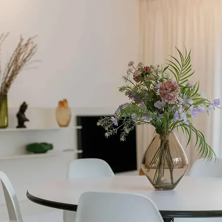 Apartamento Casiola - Modern 3-bedroom With Family-friendly Touches