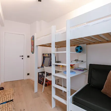 Apartment Huswell - Modern 3-bedroom With Family-friendly Touches Ostend