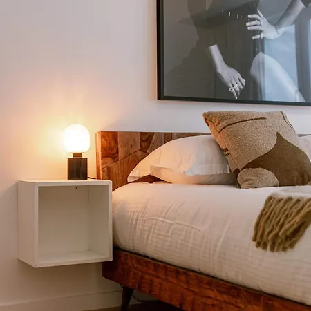 Huswell - Modern 3-bedroom With Family-friendly Touches Apartment