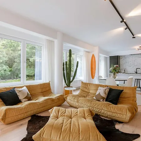 Huswell - Modern 3-bedroom With Family-friendly Touches * Ostend